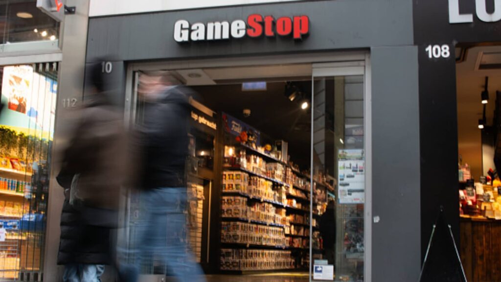 Stocks That Make The Biggest Move After Business Hours: Gme,