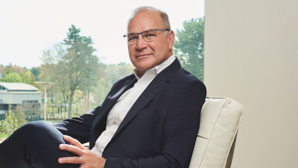 Hims & hers takes ex amazon executives to c suite