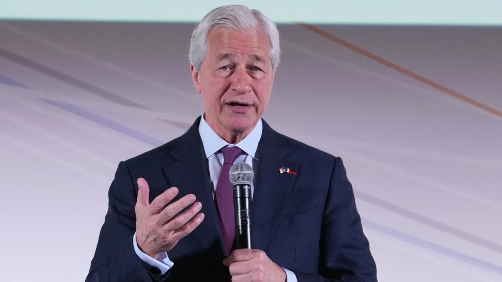 Jp morgan ceo jamie dimon says banks will make clients