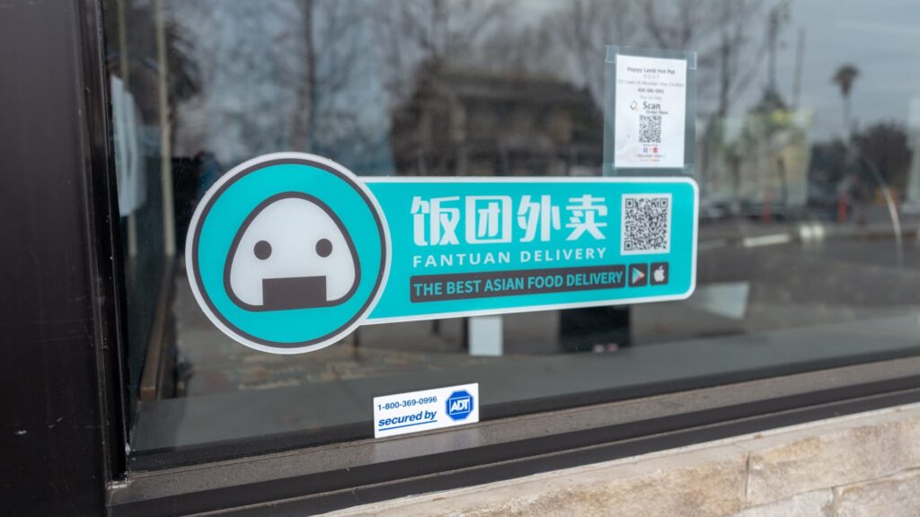 By courting asian restaurants, delivery apps under the radar are