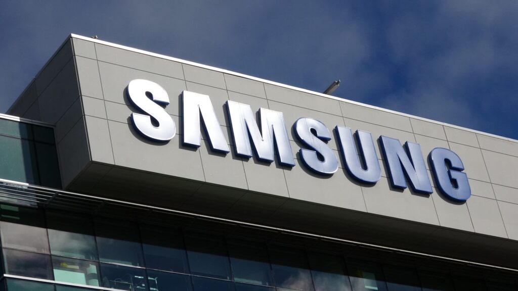 Samsung's second quarter profits have earned more than half, and