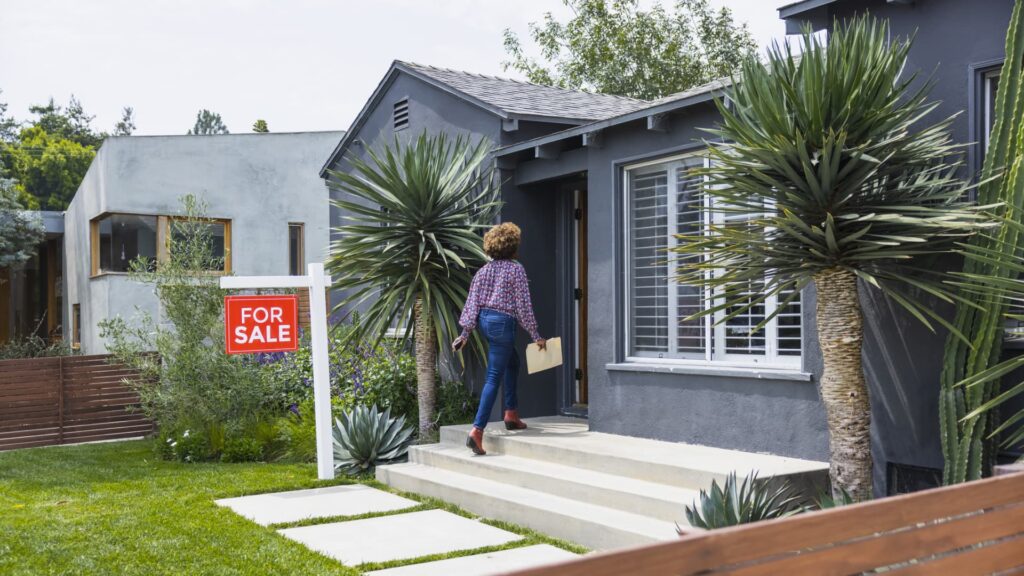 How to know it's time to refinance your mortgage