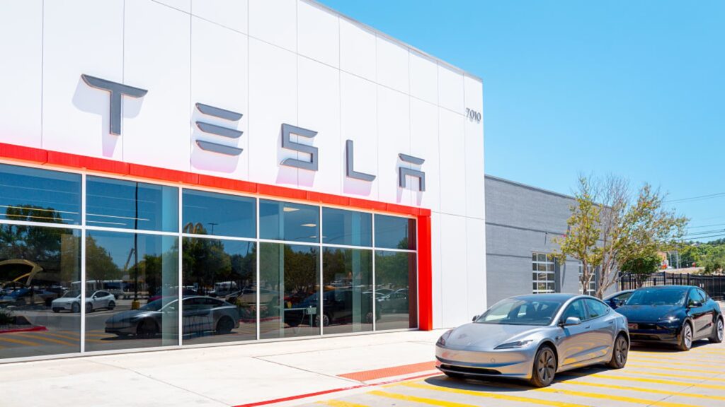 Tesla was partially responsible for the fatal autopilot crash in