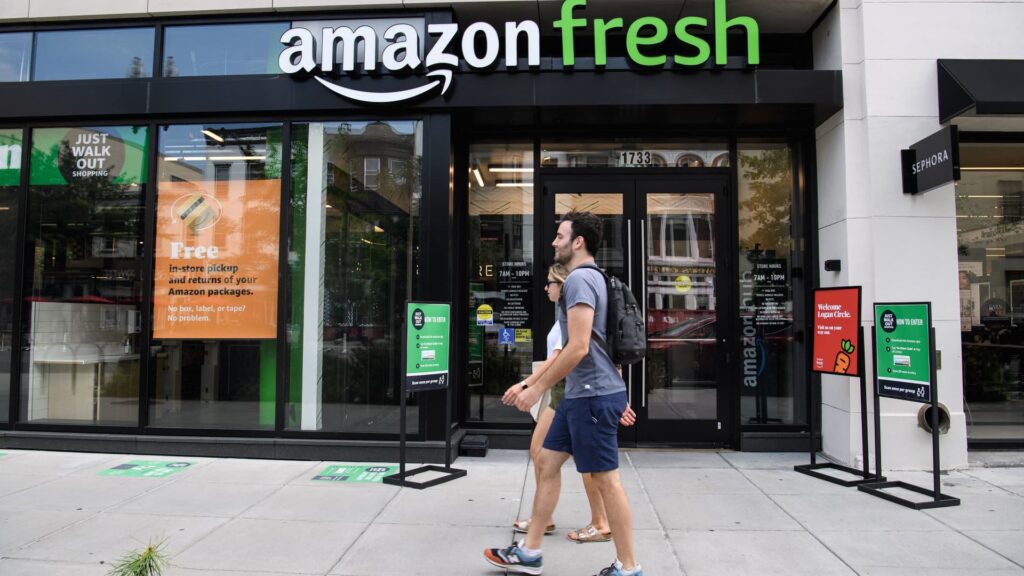 Amazon closes all fresh grocers in the uk