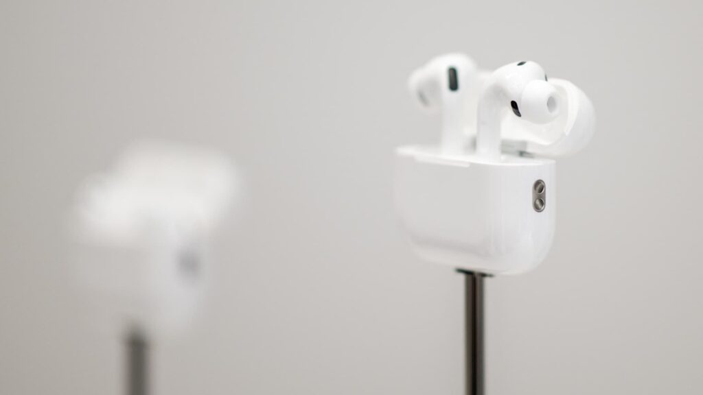 Apple, google and meta are trying to build a universal