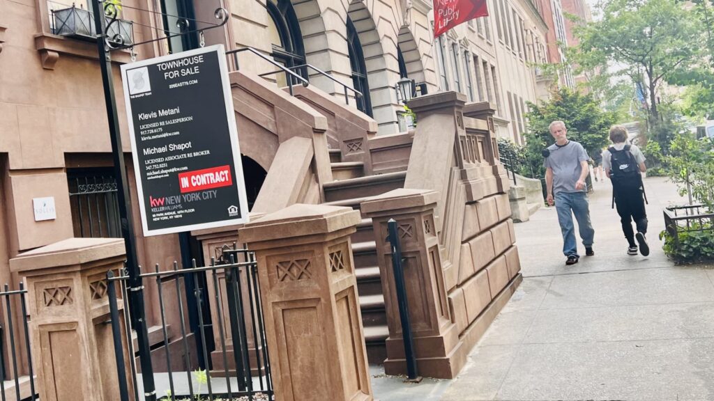 As interest rates drop sharply, mortgage refinance requests demand nearly