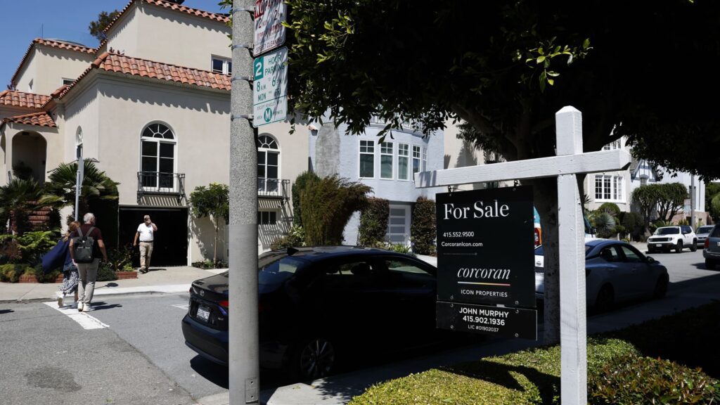 Mortgage fees see the biggest daily decline in more than
