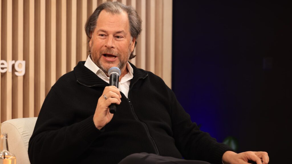 Salesforce ceos check 4,000 layoffs because they have little brains