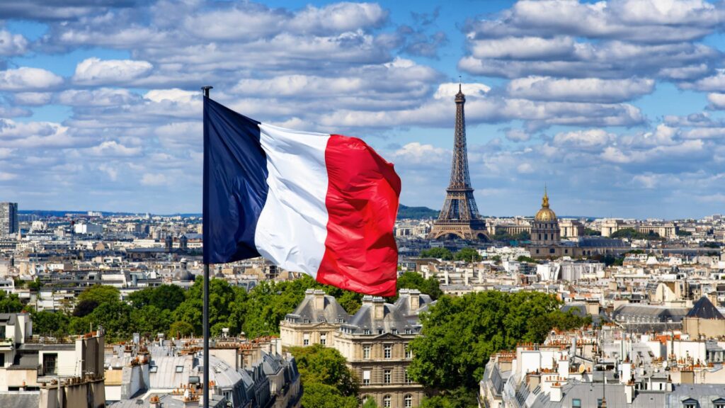 The french economy faces important risks beyond political turmoil