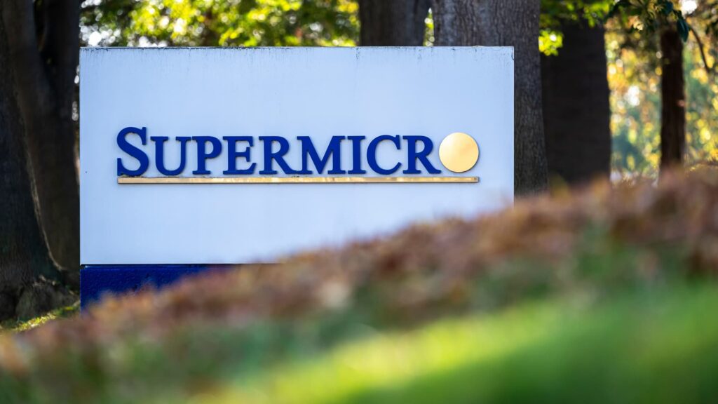 Stocks with the biggest moves at noon: smci knx wh