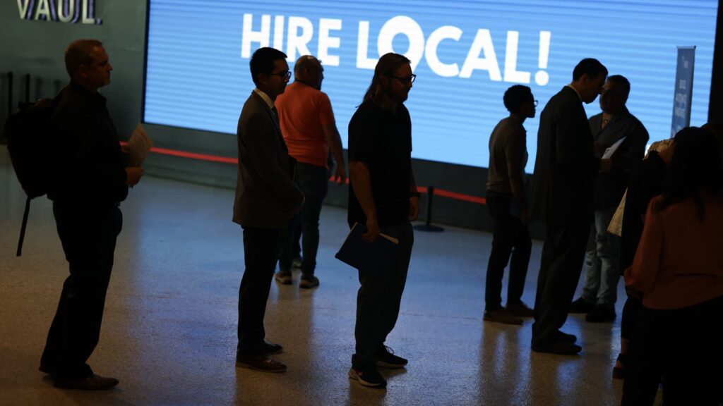 The shutdown reduced employment statistics to zero. according to carlyle's